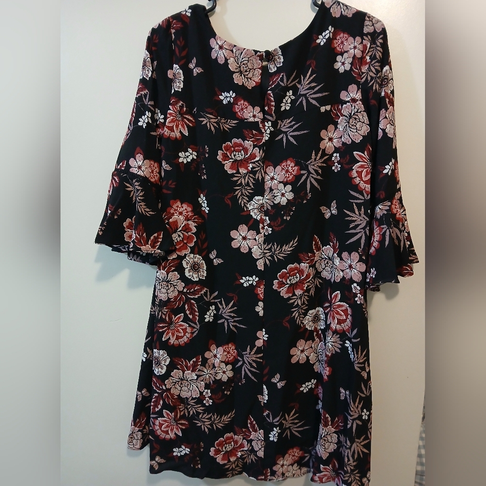 Jessica Howard Black and Red Floral Dress